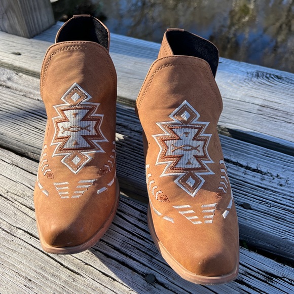 ☀️ BUTITI | Boho Booties | Side Cut | EURO 43, US 10. - Picture 12 of 15